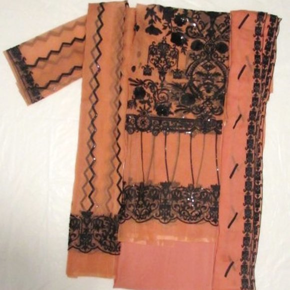 Woman's Unstitched Pakistani Suit - Picture 1 of 4